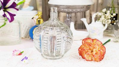 紫丁香歐陸古物雜貨♥英國vintage早期玻璃雕花小花瓶.擺飾