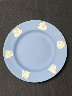 【二手】韋奇伍德Wedgwood藍色浮雕骨瓷餐盤盤子餐具西餐盤家用盤 中古 回流瓷器 餐具【微淵古董齋】-2842