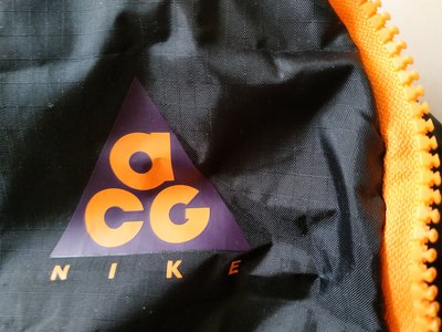 公司貨$1550 Nike ACG 登山 露營 背包 黑 橘 輕量化 可收納 sb 真品 防潑水 prm htm 環保 美國