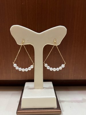 日本進口輕珠寶18K金珍珠耳環，簡單耐看造型設計款，超值優惠價12800元，氣質高雅款式不退流行，搭配高等級日本珍珠，商品可議價