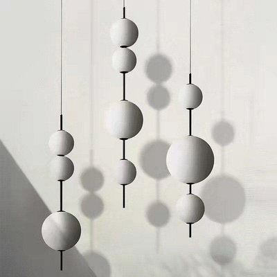 現代簡約餐廳吊燈 創意個性咖啡廳吧臺臥室魔豆玻璃大小球LED燈具