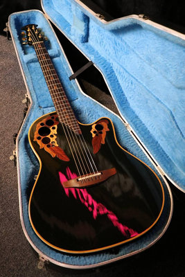美廠Ovation 1868 Elite USA 狀況超好  / 碳纖維圓背吉他