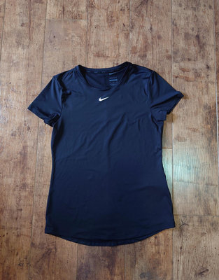 近全新Nike黑色排汗衫