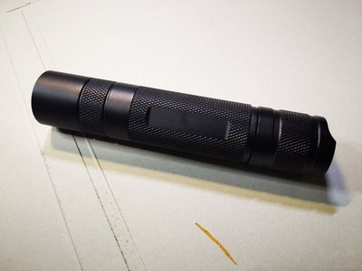 鈦藍色/黑色 18650 小直筒 手電筒外殼