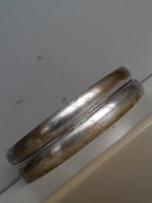藏寶閣 （老銀飾品）老銀泥鰍背手鐲子帶款的老銀鐲子局部還帶些鎏金盡顯歲月滄桑之美 Cchg7214