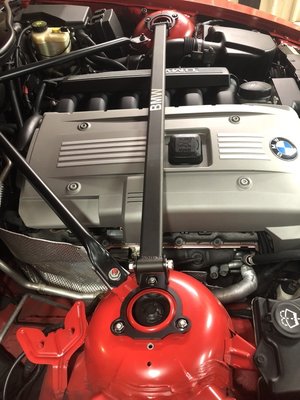 BMW Z4 E85 E86 引擎室拉桿
