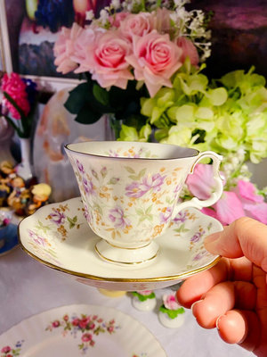 英國骨瓷皇家阿爾伯Royal Albert 紫色小玫瑰咖啡杯