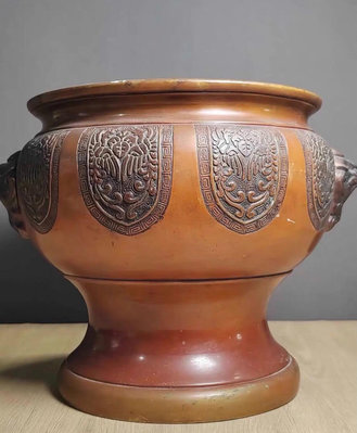 日本早期10斤古銅饕餮紋火缽