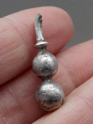藏寶閣 （老銀飾品）明朝老銀葫蘆耳環的一部分鉤子沒了明代老銀葫蘆老銀小葫蘆 Cchg0648