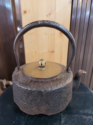 日本龍文堂老鐵壺非龜文堂或大陸仿壺