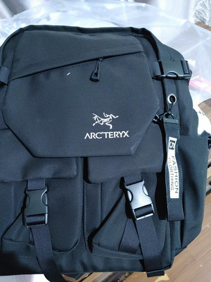 始祖鳥 ARC' TERYX朋友送的禮物 後背包 男 雙肩包 旅行户外輕便旅遊背包