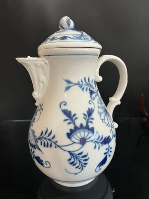 特價出：Meissen 梅森 經典藍洋蔥咖啡壺（1924-1