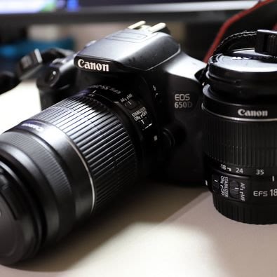 Canon EOS 650D + EF-S 18-55 mm