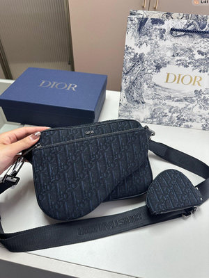新款熱銷 Dior 迪奧 新款三合一刺繡針織相機包 男女通用斜挎單肩包 經典百搭 尺寸22.4.14明星大牌同款服裝包包