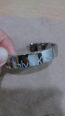 ☆╮小白ㄉ私房貨╭☆9成新Calvin Klein CK專櫃真品 開口式 316 白鋼 手環XS號 (高雄可面交)