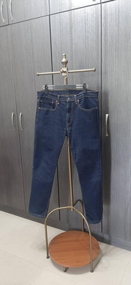(客訂勿下標)近新正品Levis502原色藍上寬下窄腰超彈性合身牛仔褲34-36腰