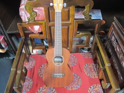 二手舖 NO.2318 烏克麗麗 小吉他 23吋 ukulele 原木色 送調音器