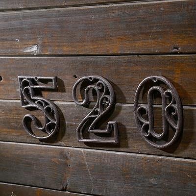佛藝館 美式工業鑄鐵數字墻壁裝飾咖啡館酒吧餐廳DIY門牌桌牌電話號碼牌 wx