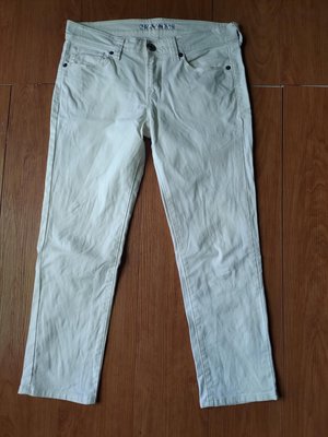 [99go] 近全新 日版 Uniqlo  skinny Fit 純白色 彈性牛仔褲 九分褲 M號 Levi's