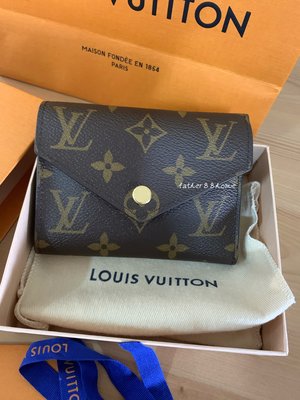 全新正品熱賣款Louis Vuitton LV M62472金釦3折短夾