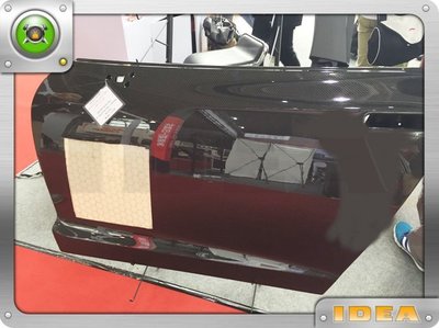 泰山美研社 D6008 NISSAN GTR  R35 碳纖維車門 國外進口