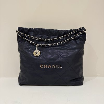 Chanel 22托特包 藍色 中款 荔枝皮 香檳金字《精品女王全新&amp;二手》