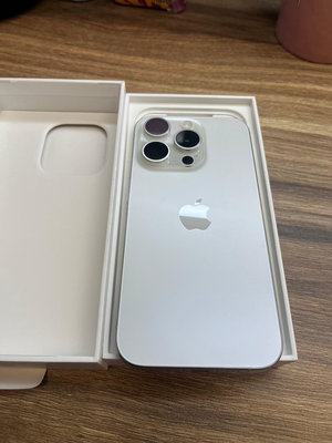 ️拆封全新品️🔥電池100%🔥🍎 Apple iPhone 15Promax 256G🍎白色💟螢幕6.7吋💟
