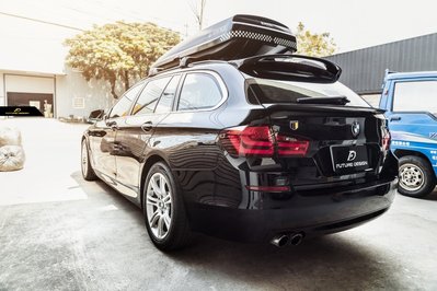 【政銓企業有限公司】BMW F11 旅行板專用 P款 全抽真空 高品質 卡夢 尾翼 免費安裝 非FRP包覆製品 現貨供應