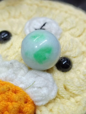 清代時期老翡翠朝珠珠子，陽綠，全品無磕無裂，有料子自帶石紋，10797