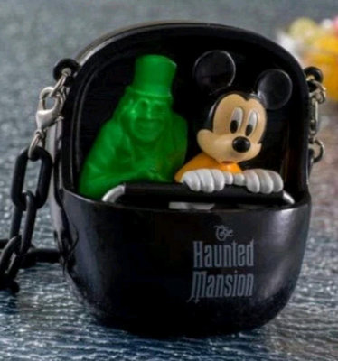 全新 日本迪士尼樂園 驚嚇米奇糖果罐（不包含糖果）米老鼠糖果盒 米奇小物收納盒 米奇綠色小人精靈擺飾掛件 米奇幽靈古堡小綠人掛飾吊飾 mickey mouse