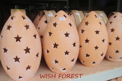WISH FOREST【素燒紅陶。鏤空星形蛋形燈罩】。可安裝燈座～增添夜間氣氛～擺飾燈罩～