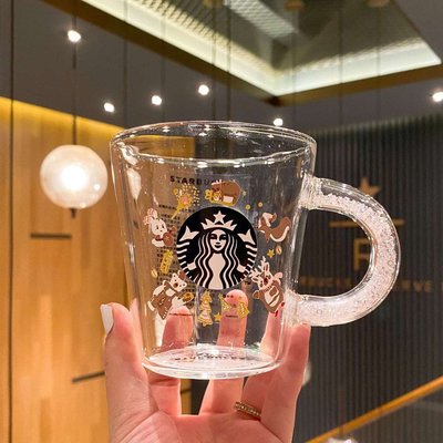 日本星巴克水杯 星巴克杯子日式馬克杯卍❃✼【LR538】 星巴克圣誕狂歡冷變杯創意卡通玻璃杯帶鉆把手咖啡杯大容量桌面杯