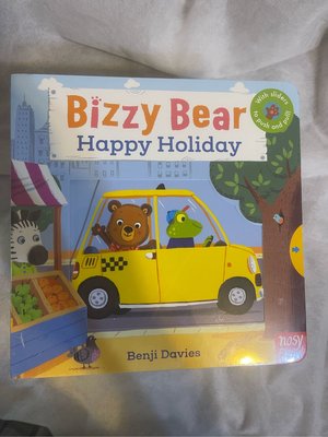 原文繪本Bizzy Bear 小熊很忙 精彩遊歷套書（附 QRcode/8 冊合售） （特價1080元免運費）