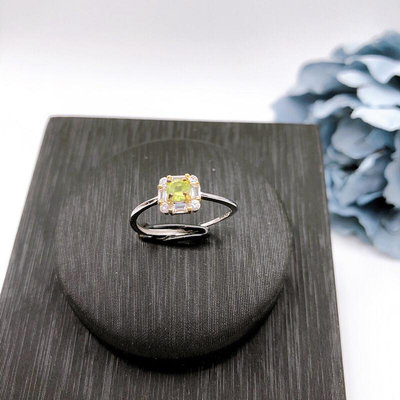 橄欖石方鑽造型可調式戒指/R0003橄欖石#戒指#可調戒圍#純銀戒台