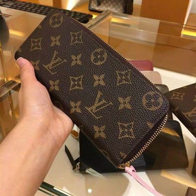 【二手正品】 LV-LOUIS VUITTON 拉鍊長夾 M60742 Monogram ㄇ字紫紅色 內裏新款8卡 全新