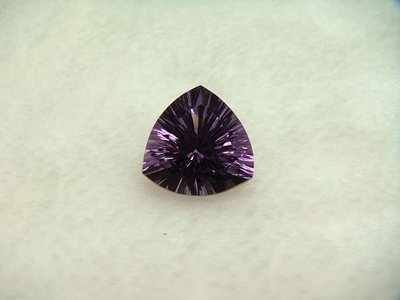 @晶瑩財寶@巴西天然紫水晶=千禧切=紫羅蘭裸石~重達:10.5ct~NO:023