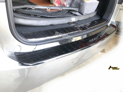 淩志 Lexus 四代 RX200T RX350 RX450 TRD   不鏽鋼後保險桿上護條 黑鈦紋  二件式 實車