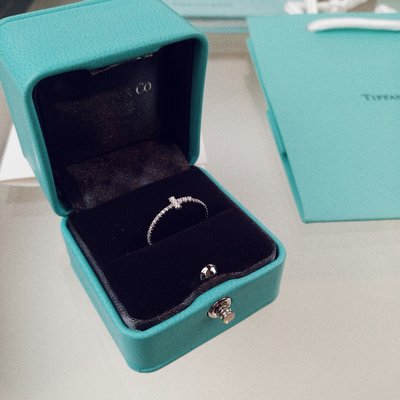現貨Tiffany&amp;CO.蒂芙尼 S925純銀戒指 水晶戒指 飾品 首飾 附盒提袋 T字線造型 百搭明星同款熱銷