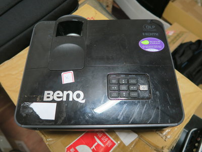 BENQ MX520投影機 (零件機 無法正常開機 無法投影)