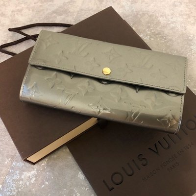 【二手】Louis Vuitton LV絕版銀色漆皮Sarah皮夾