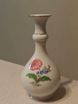 梅森德國Meissen花瓶。德國花花瓶，二等。