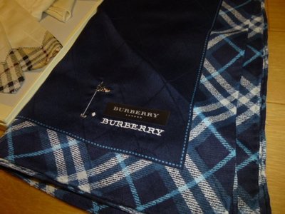 完售完售-絕版品~Burberrys 日本製 Burberry經典格紋LOGO刺繡領巾手帕[藍色已售]