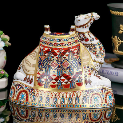 【吉事達】皇冠德貝瓷Royal Crown Derby 1998 伊万裡陶瓷大型紙鎮擺飾 燦金駱駝動物歐式裝飾