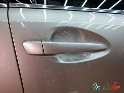 Dr. Color 玩色專業汽車包膜 Lexus ES300h 細紋自體修復透明犀牛皮_門碗