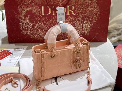 【熱銷】Dior 2023 新品鑽石紋 全新尺寸 Mini Lady D-Joy 橫版 腋下戴妃包 秀智同款 原單牛