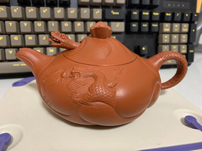 【二手】紫砂 魚化龍茶壺是中國紫砂壺中的一款經典款式其起源可以追 紫砂 原礦 手工【十大雜項】-3652
