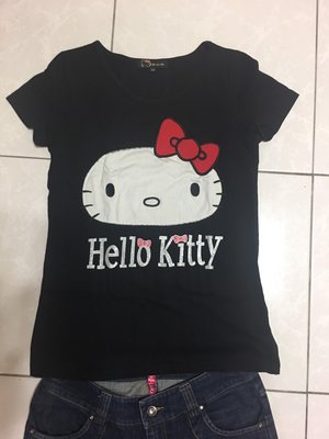KL LA RA KITTY Hello Kitty黑色棉T 尺寸:M