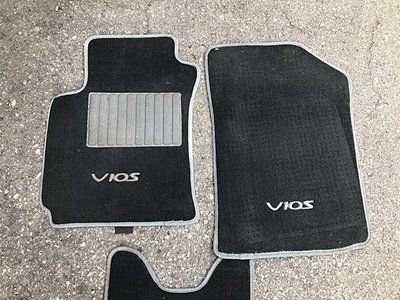 03-13年 VIOS 原廠專用九成新腳踏墊