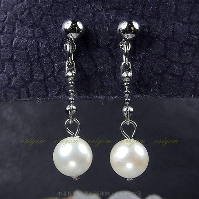 珍珠林~垂吊針式單顆珍珠耳環~6MM南洋深海硨磲貝雙彩白色珍珠#392+7