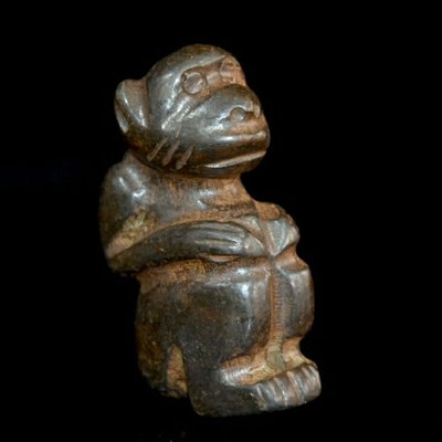 現貨熱銷-【紀念幣】珍藏老隕石紅山文化文玩猿人猴子西藏收天然含鐵老料隕石手工雕刻